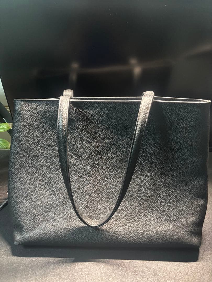 Hush tug黒レザートートバッグ