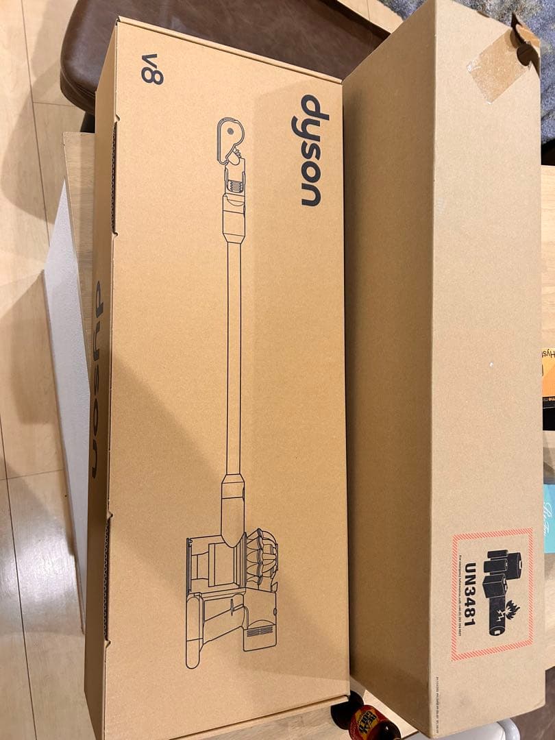 DYSON V8 コードレスクリーナー SV25 RD2 ダイソン 掃除機 新品