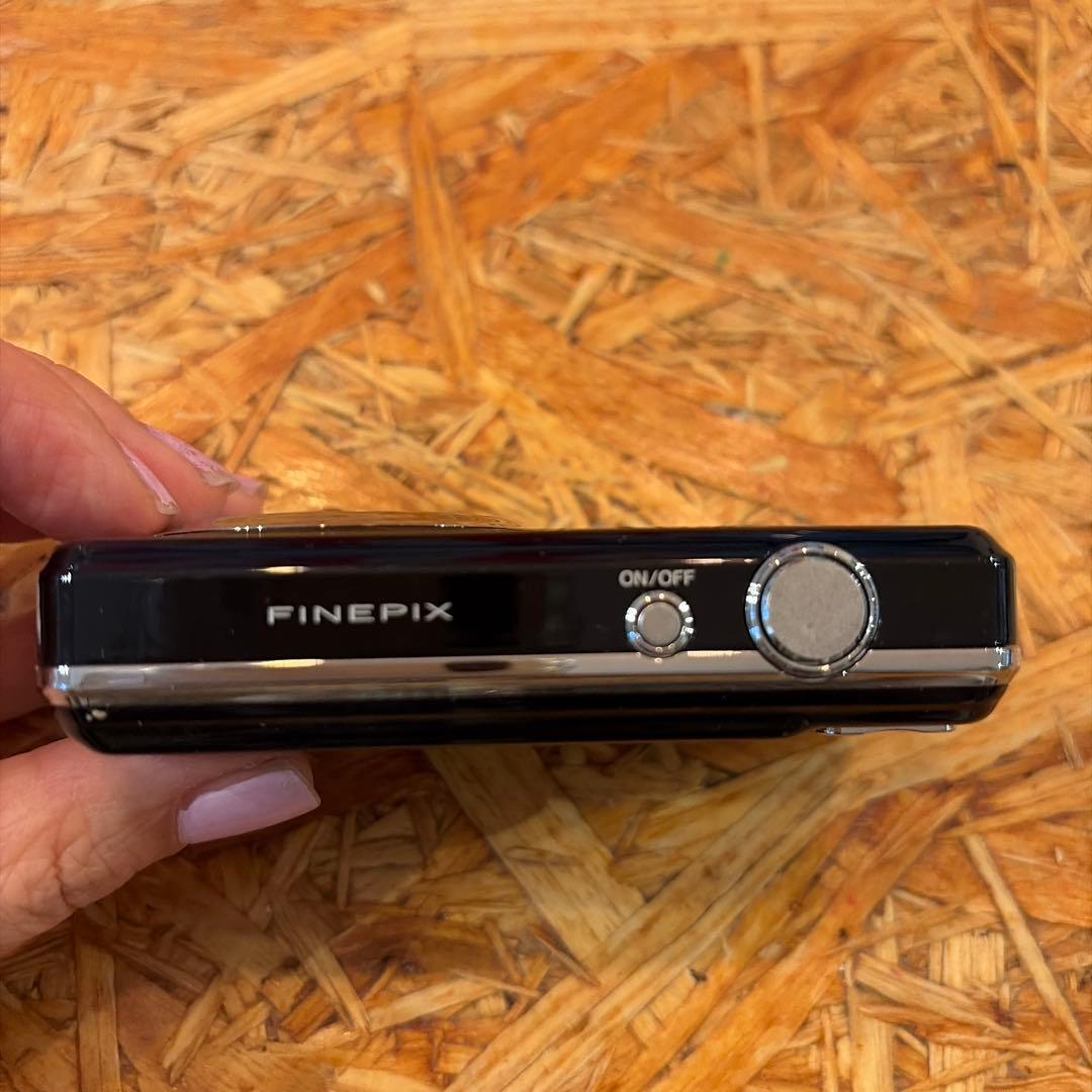 FUJIFILM 12.2メガピクセル デジタルカメラ