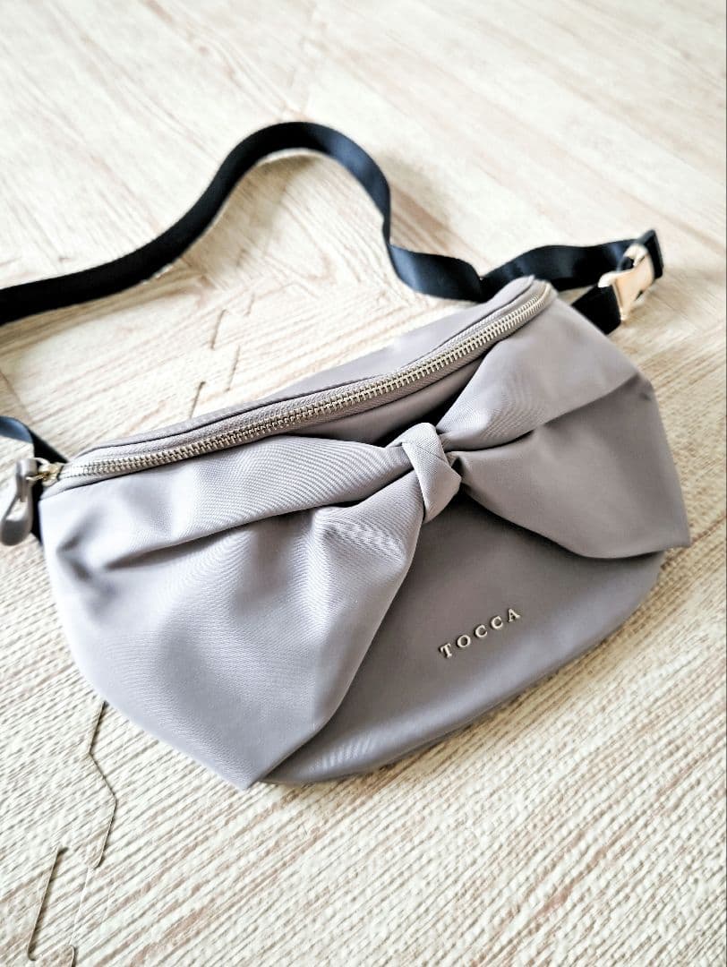 TOCCA 撥水RIBBON KNOT BODY BAG ボディバッグ