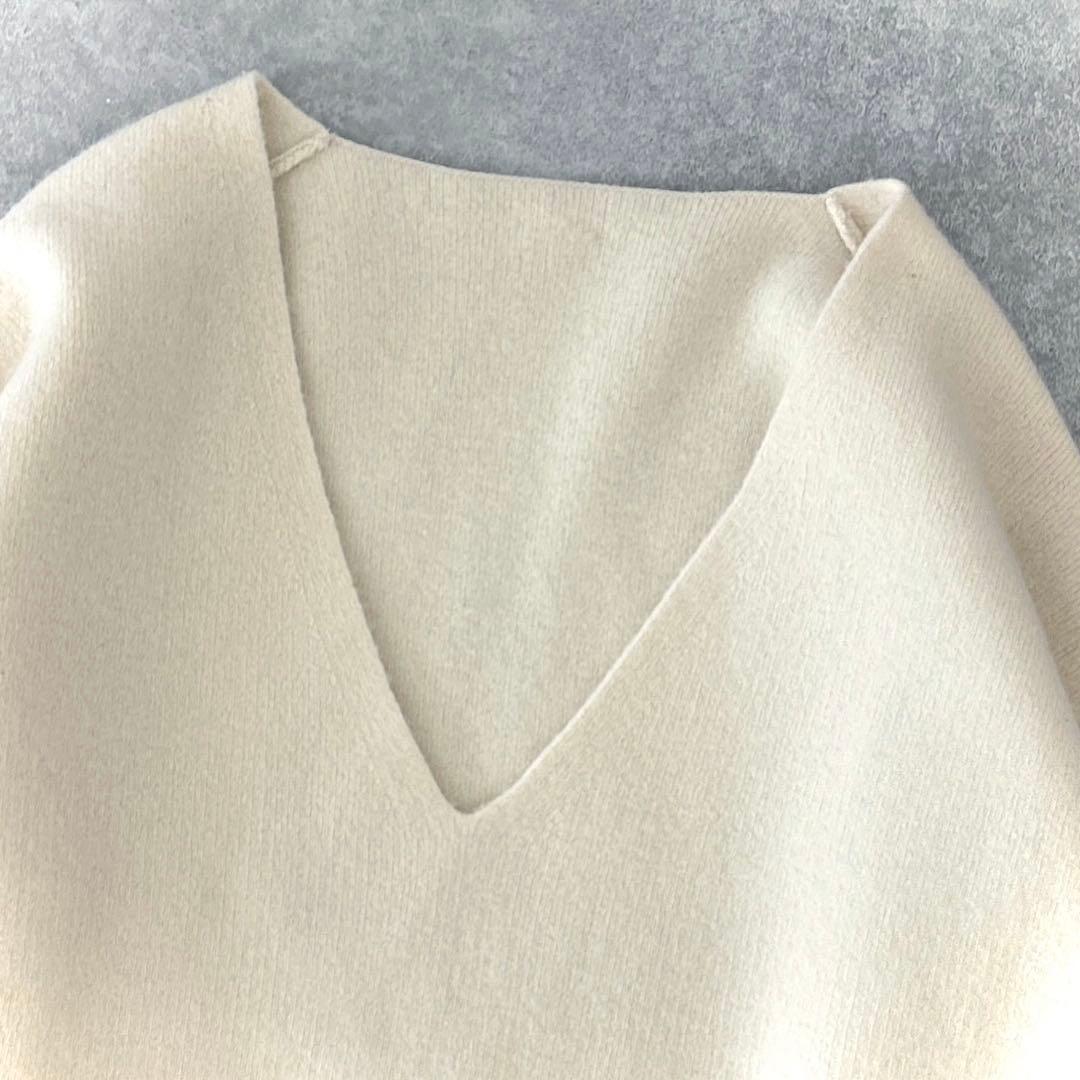 美品 ミューズドゥーズィエムクラス カシミヤ混 ウール Vネックプルオーバー 白