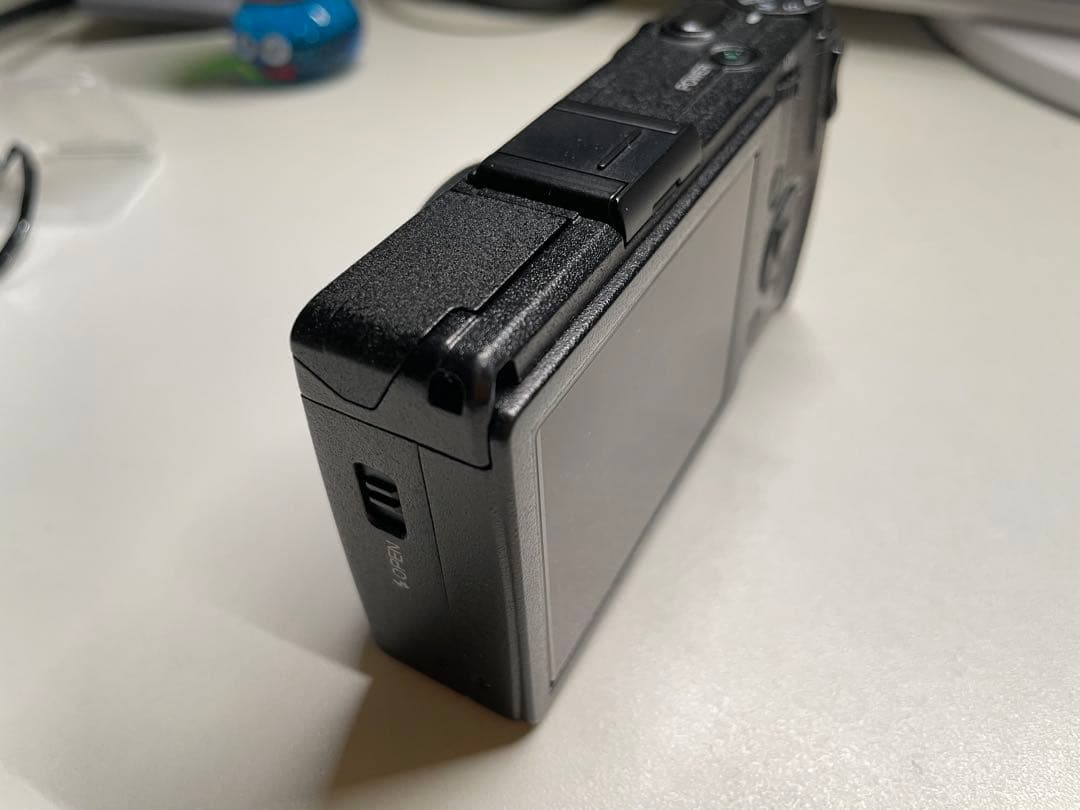 しろくろ【美品】RICOH GR DIGITAL IV