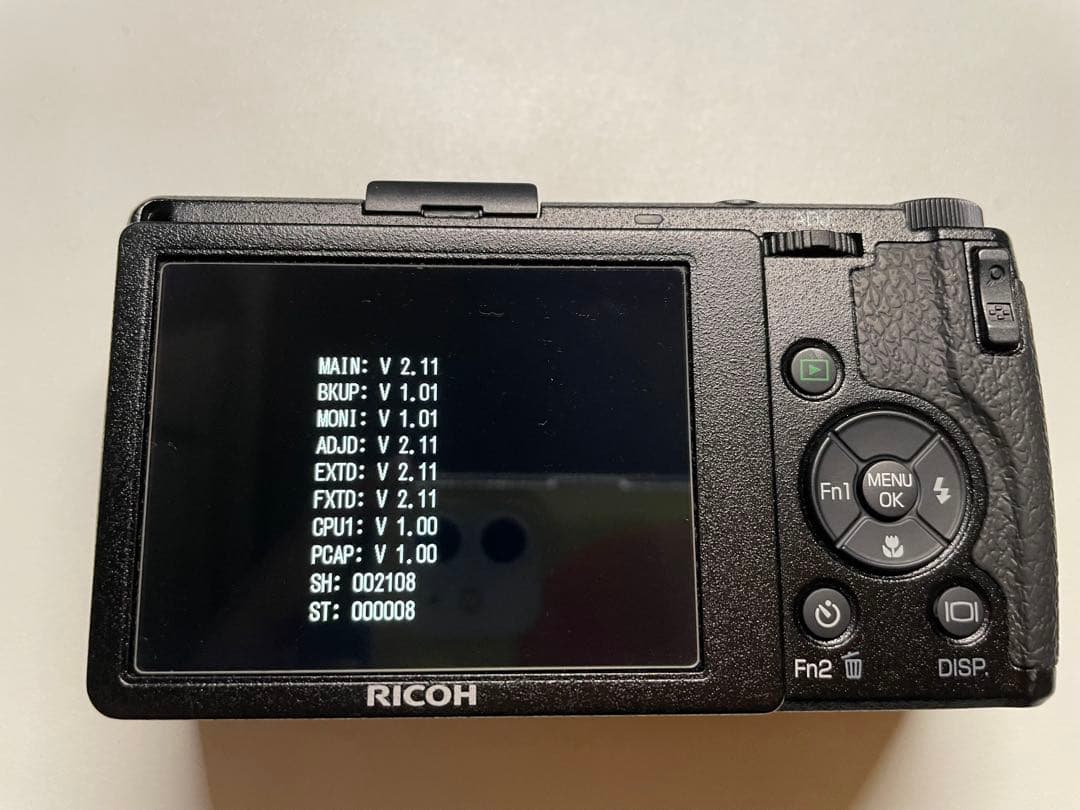 しろくろ【美品】RICOH GR DIGITAL IV