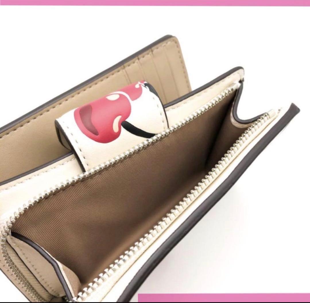 再入荷COACH チェリー柄 苺プリントミディアム二つ折り財布