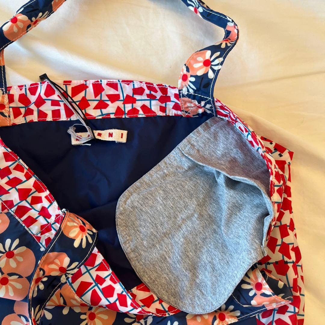 MARNI 花柄ナイロンハンドバッグ