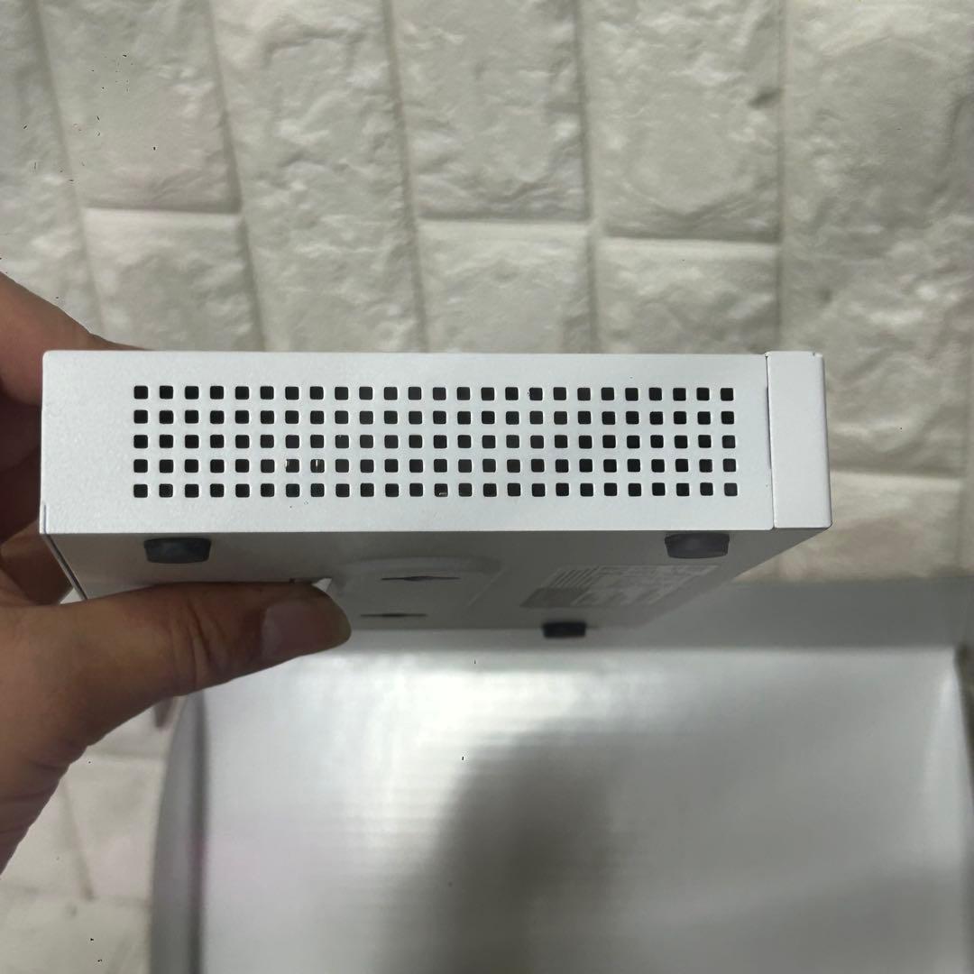 美品 Cisco 8ポートPoE スイッチ CBS110-8PP-D