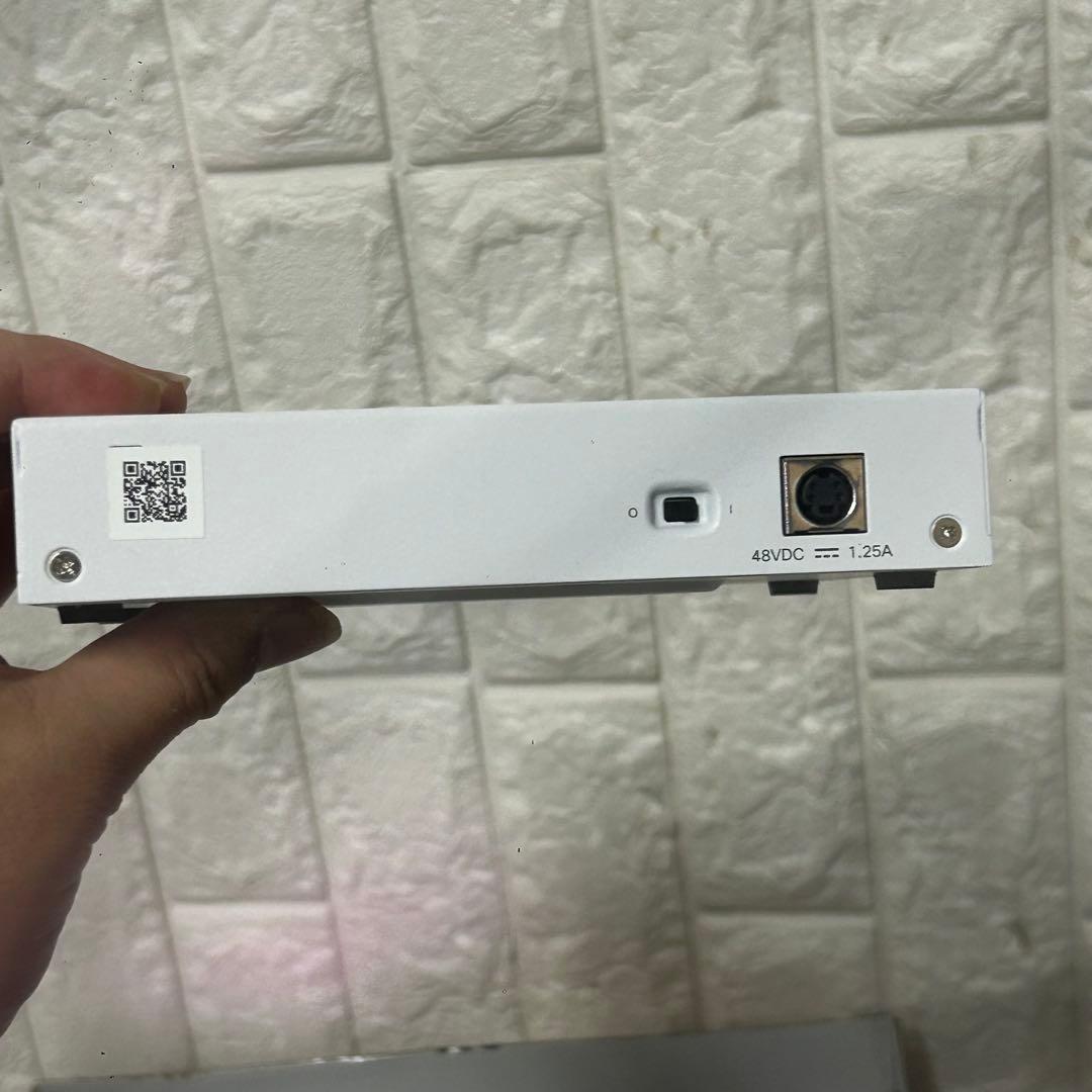 美品 Cisco 8ポートPoE スイッチ CBS110-8PP-D