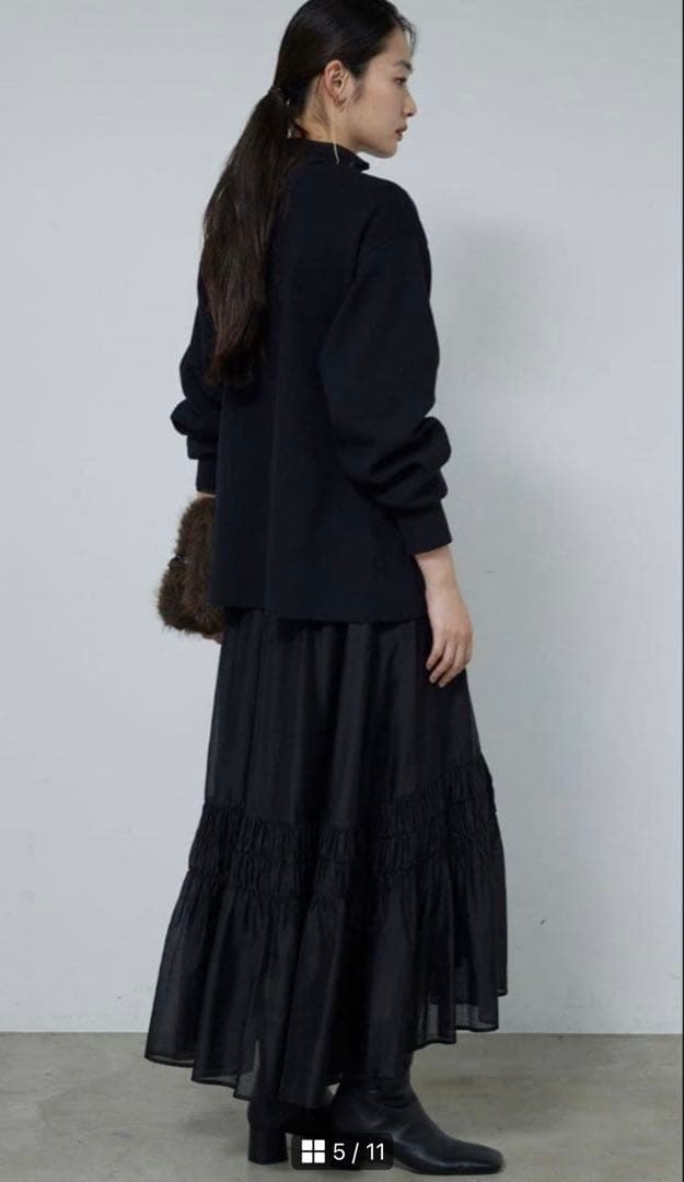 M様✨️タグ付き新品未使用 ビジューVネックカーディガン　黒