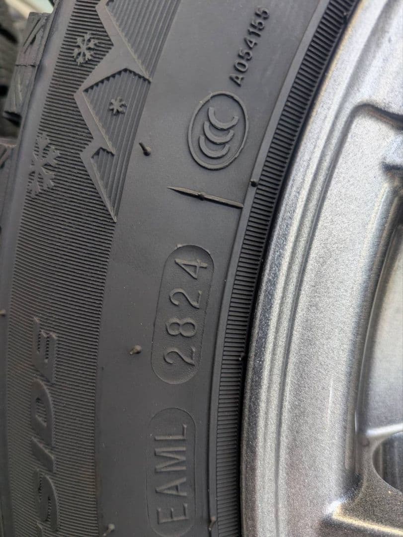 ★スタッドレスタイヤホイルセット 4本　14インチ★　美品　★送料込み★