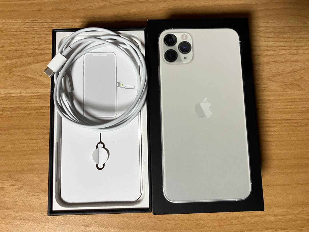 スマートフォン本体 iPhone11 pro max 256GB au