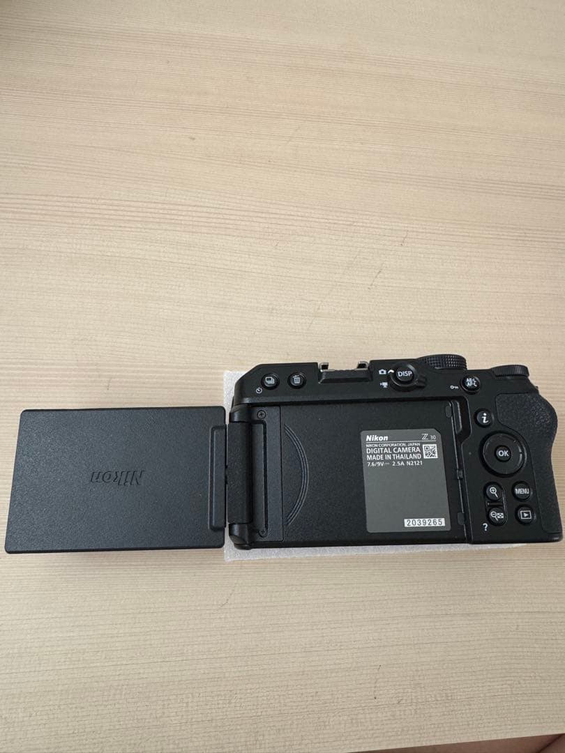 Nikon Z 30 ミラーレス一眼カメラ