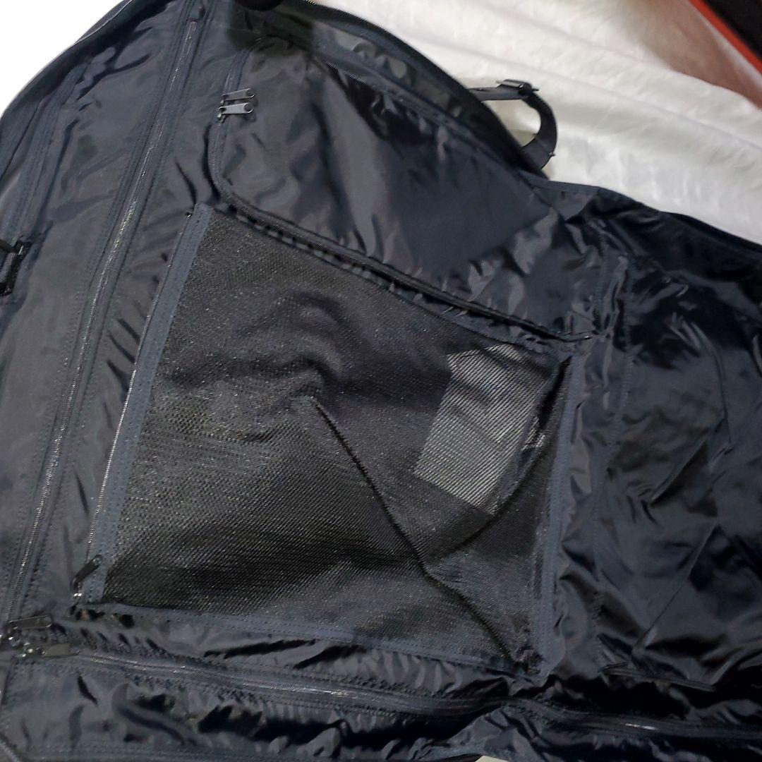 やすさん依頼PORTERのハンガーケース黒