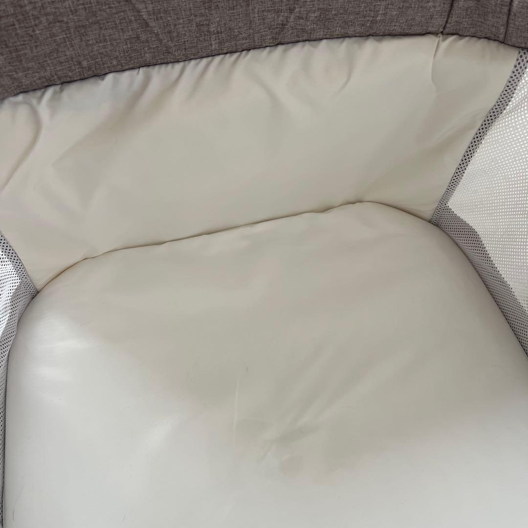 美品✨ベビーベッド 折りたたみ式 コンパクト グレー　ゆりかご