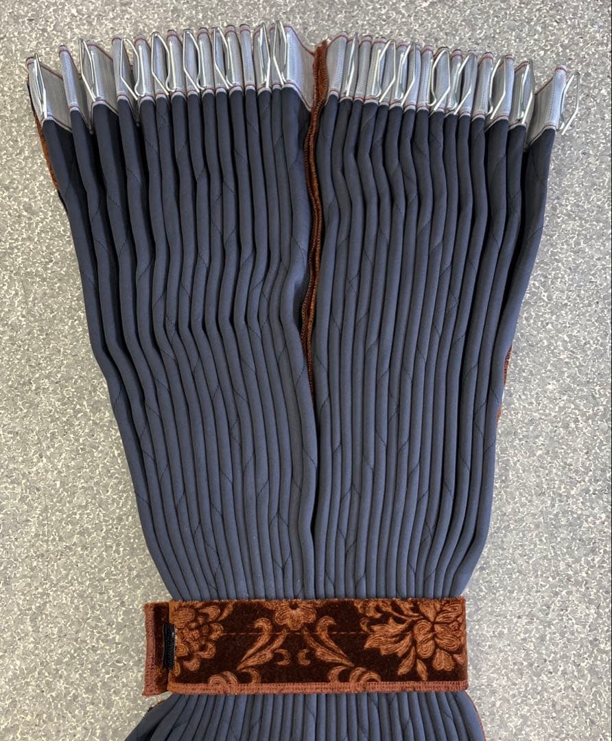 トラック　仮眠カーテン　ローレル　ブラウン　新品