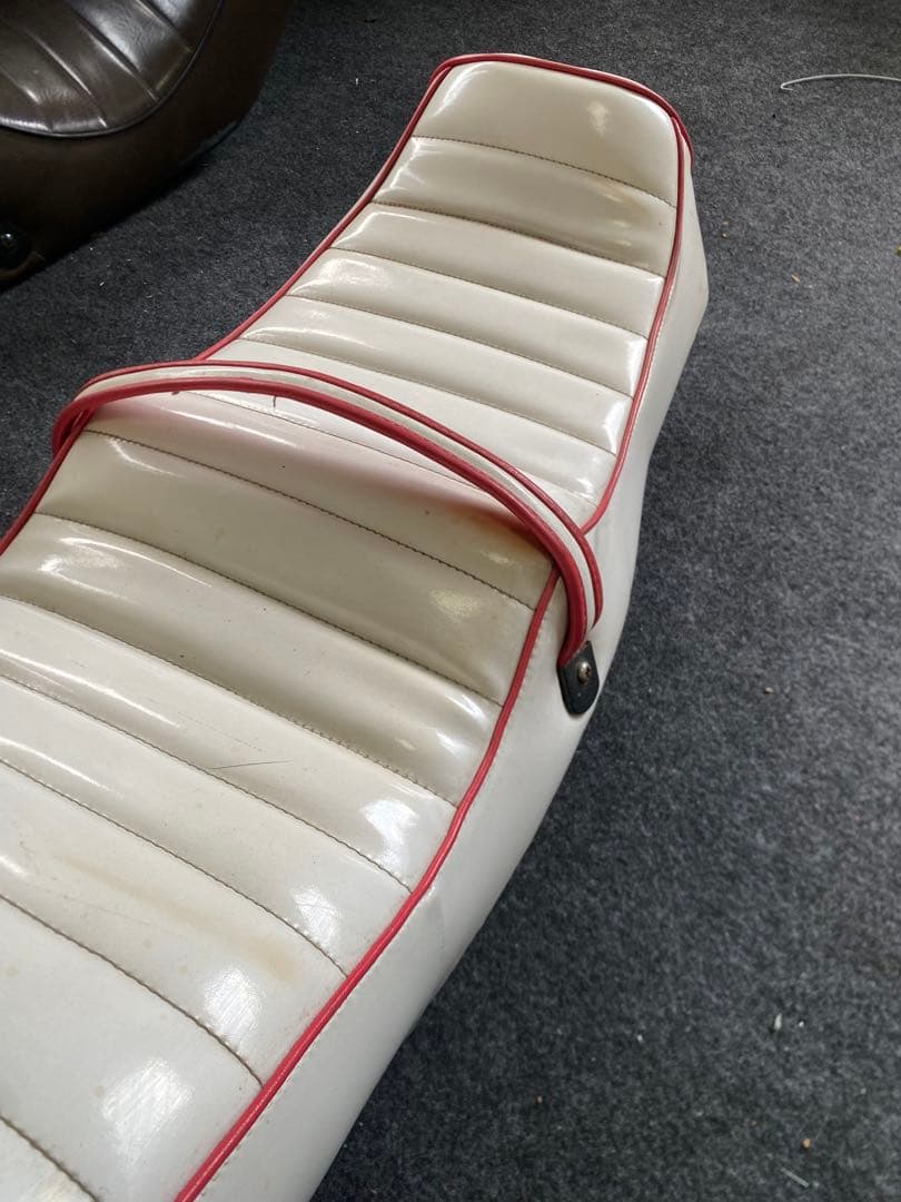 xjr400 4HM 3段シート