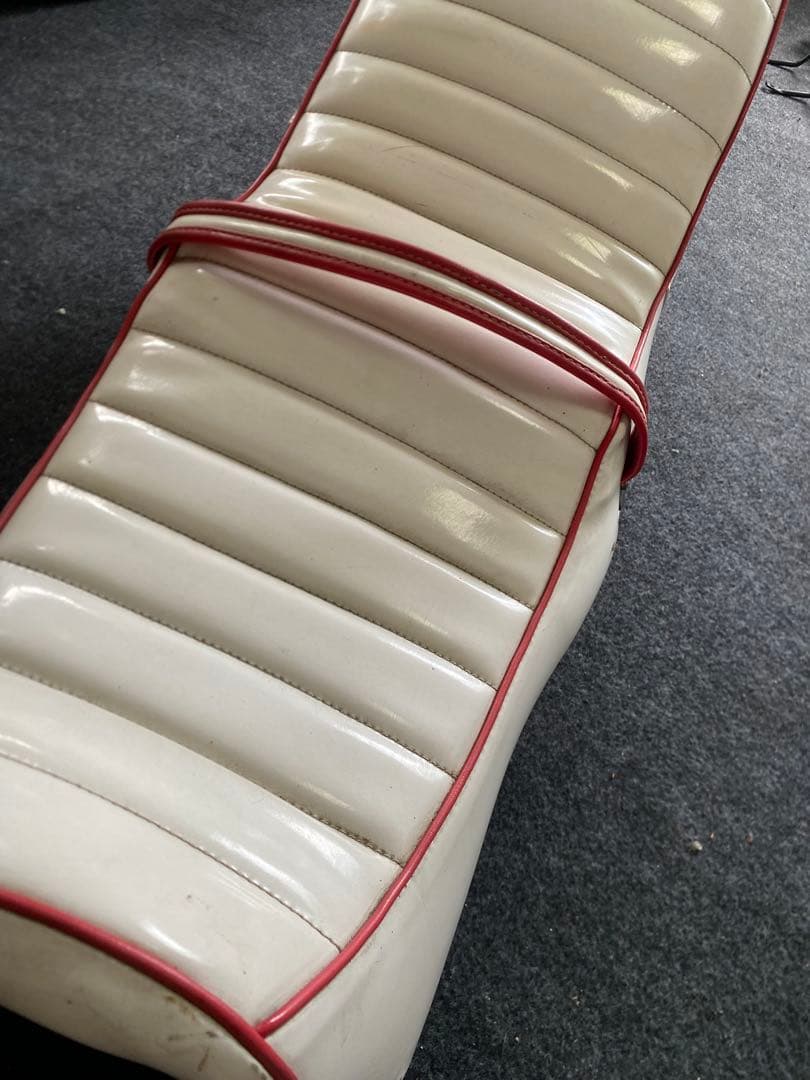 xjr400 4HM 3段シート