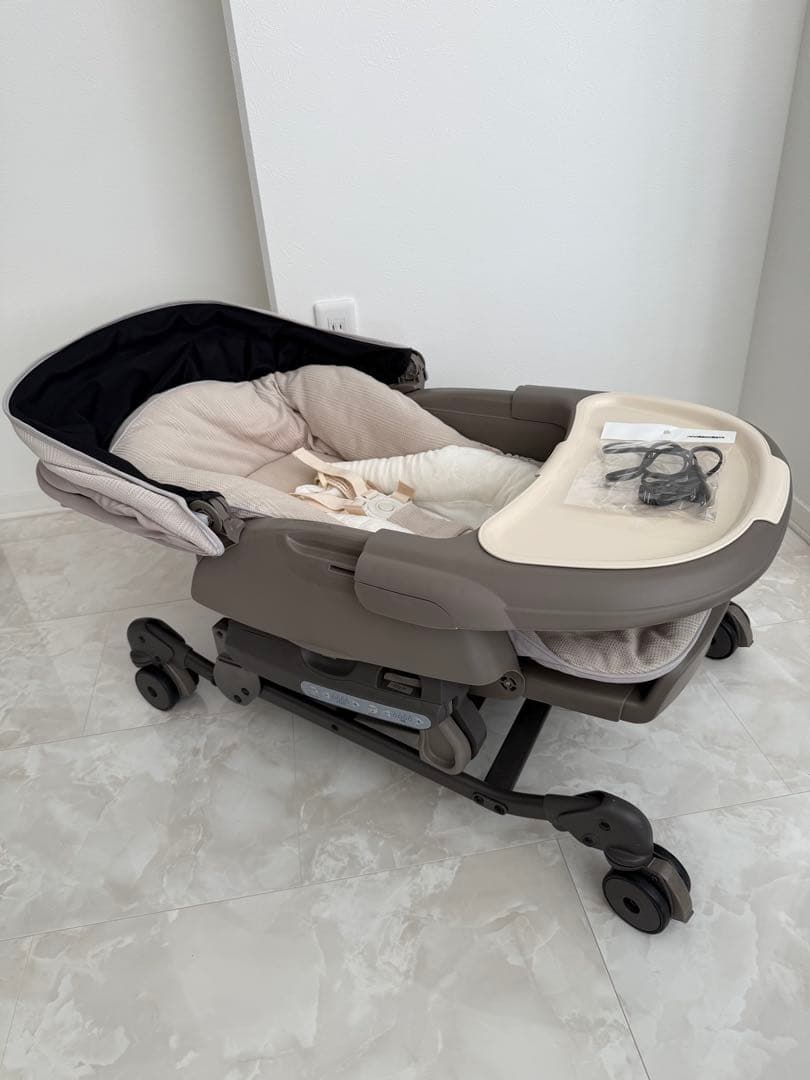 【美品】combi オートスウィング ネムリラ 電動ハイローチェア ドーム付き