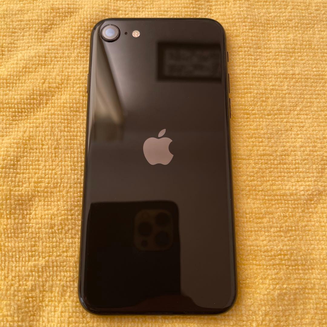 し*う様 Apple iPhone SE 64GB バッテリー最大容量86%