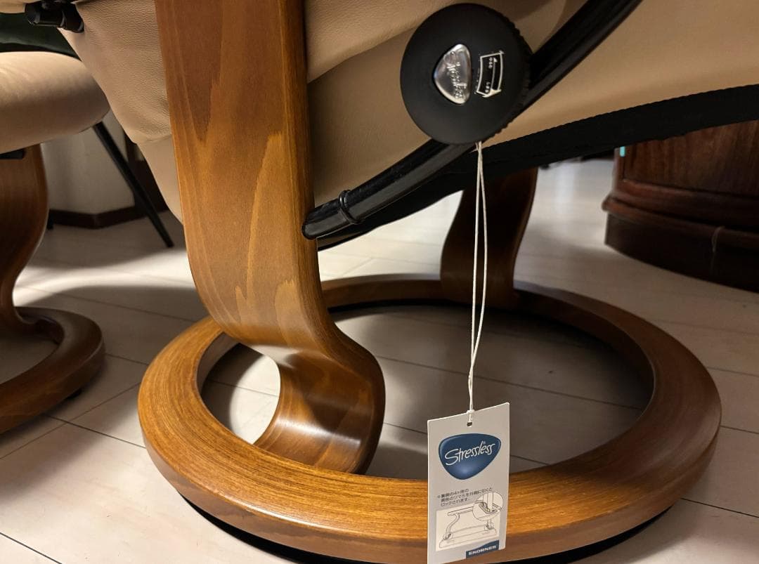 まことくん EKORNESストレスレスリクライニングチェア本革 オットマン