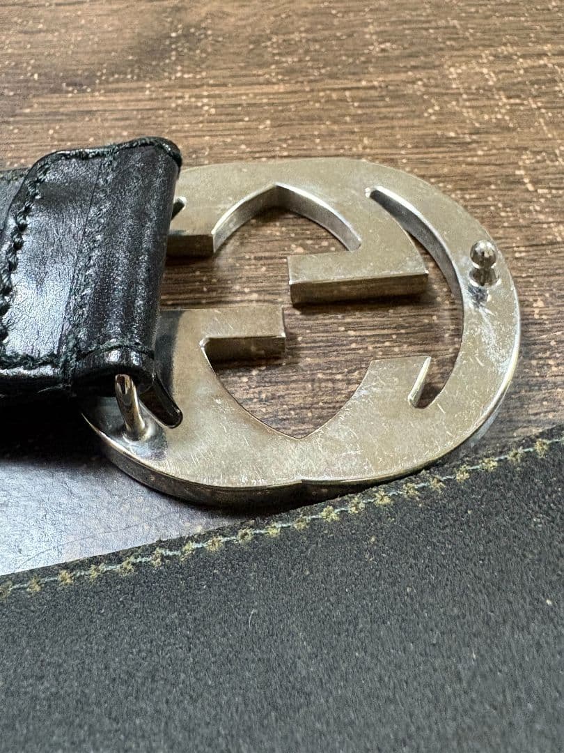 Gucci グッチ ブラックレザーベルト ダブルGロゴ