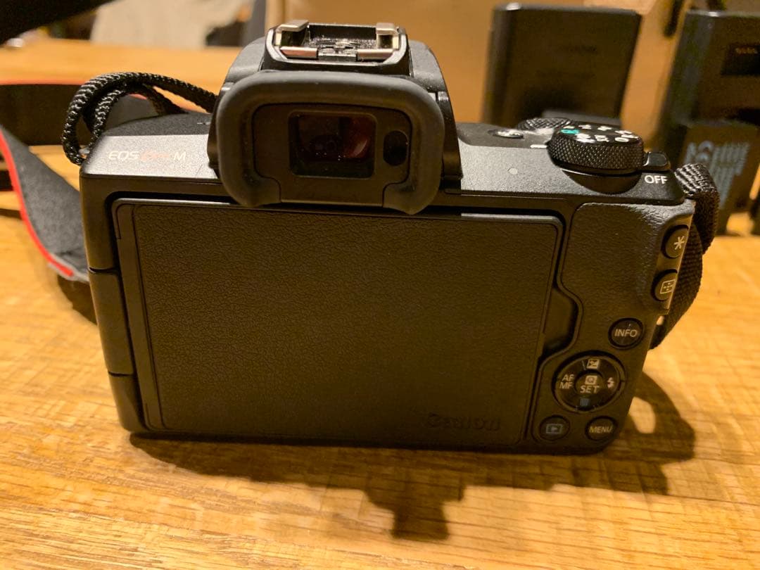 Canon EOS kiss M 18-150mmレンズセット