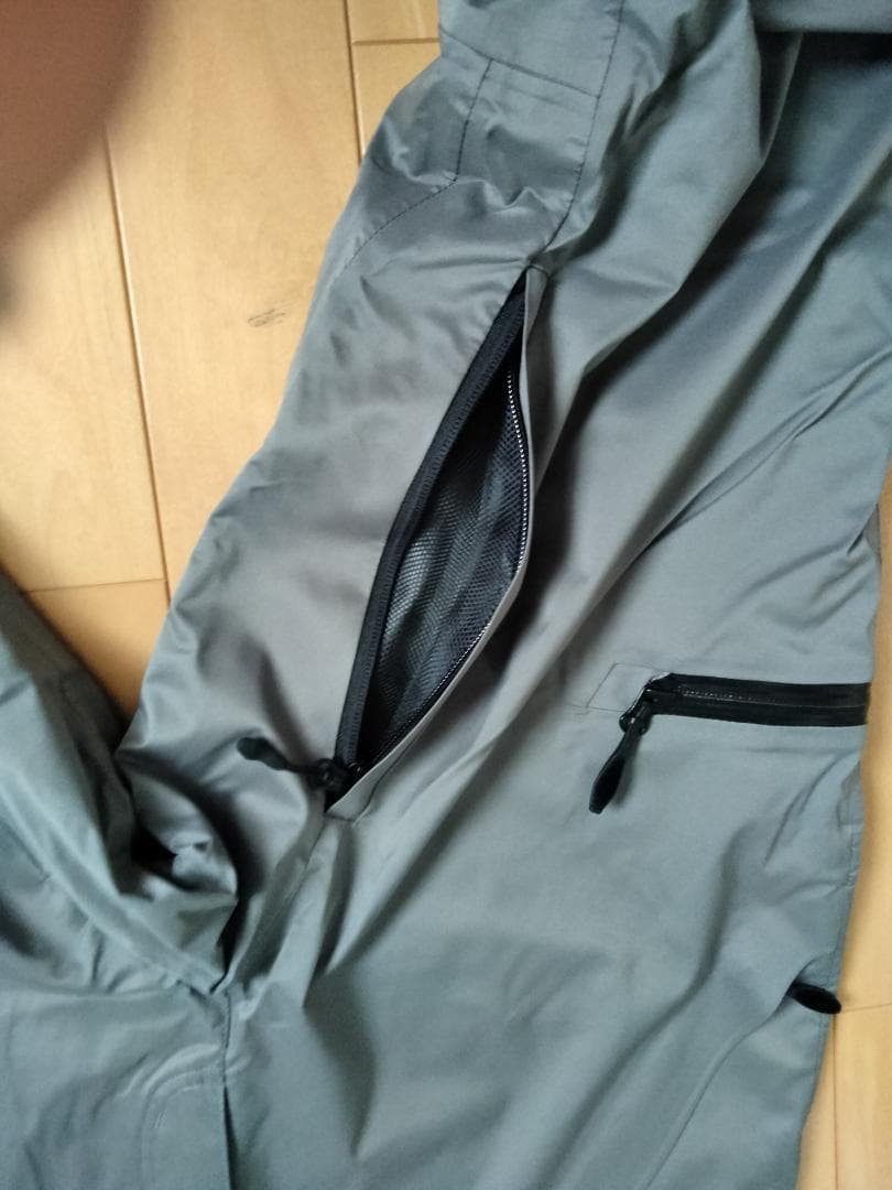 YONEX　TITANIUM PANTS　スノーボードウエア