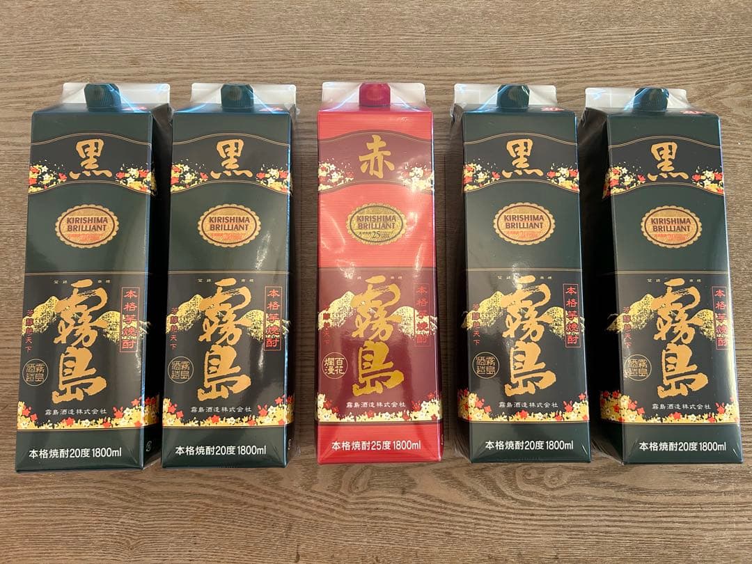 黒霧島1800ml 4本、赤霧島1800ml 1本　セット