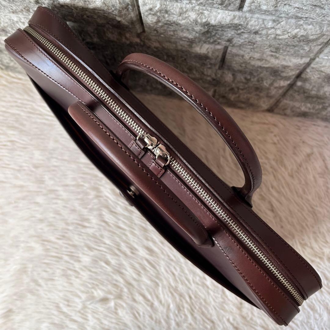 【美品】ソメスサドル　伊勢丹メンズコラボ　レザー　ブリーフケース　A4収納可能