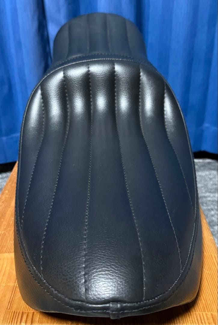 良品 カワサキ 250TR ガレージT&F バーチカルシート カスタムシート