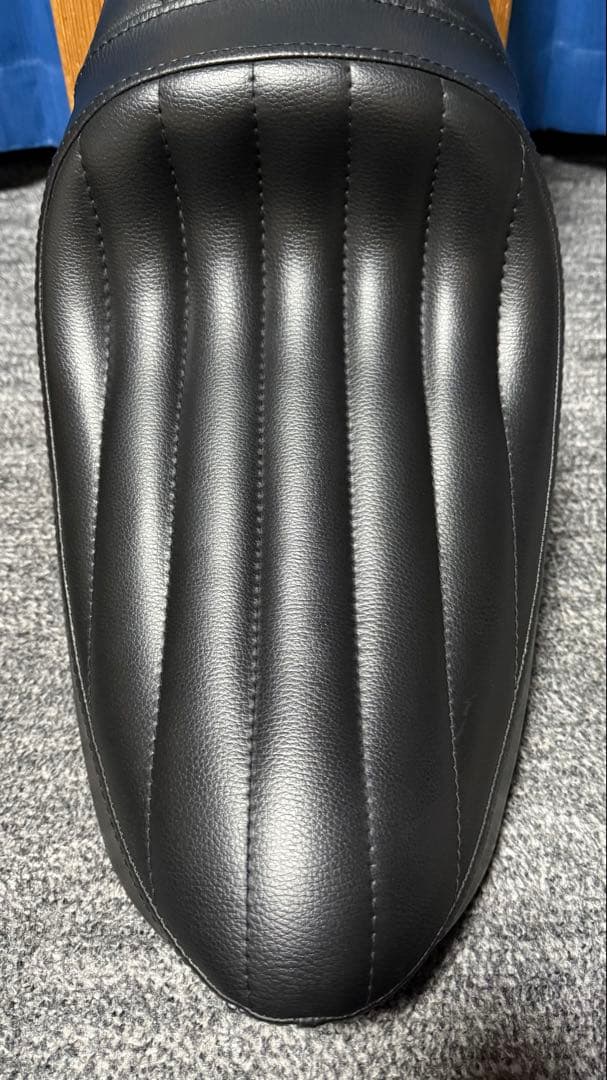 良品 カワサキ 250TR ガレージT&F バーチカルシート カスタムシート