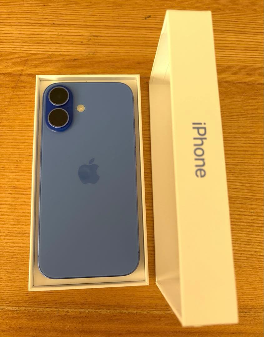 iPhone16本体　SIMフリー　128GB バッテリー96%