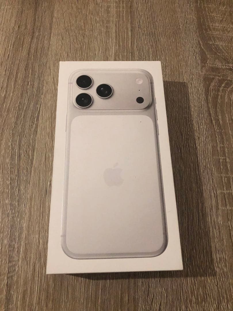 iPhone17 プロマックス512gb シルバー