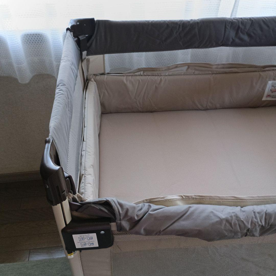ベビーベッド　ココネルエアー　Aprica