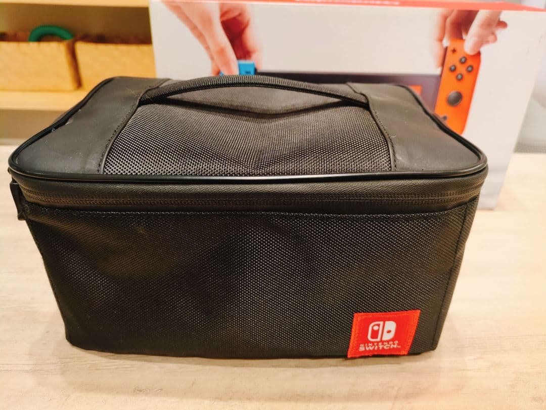 Nintendo Switch 本体 SDカード付 持ち運びBOX付 ※箱無し