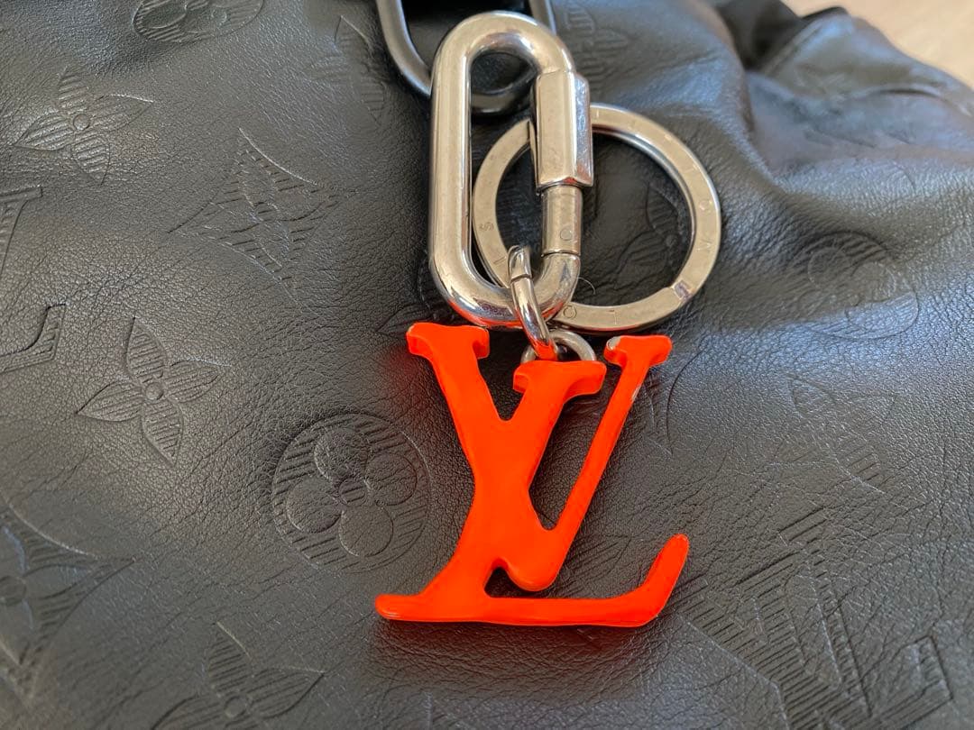 ルイヴィトン　バッグチャーム　キーホルダー