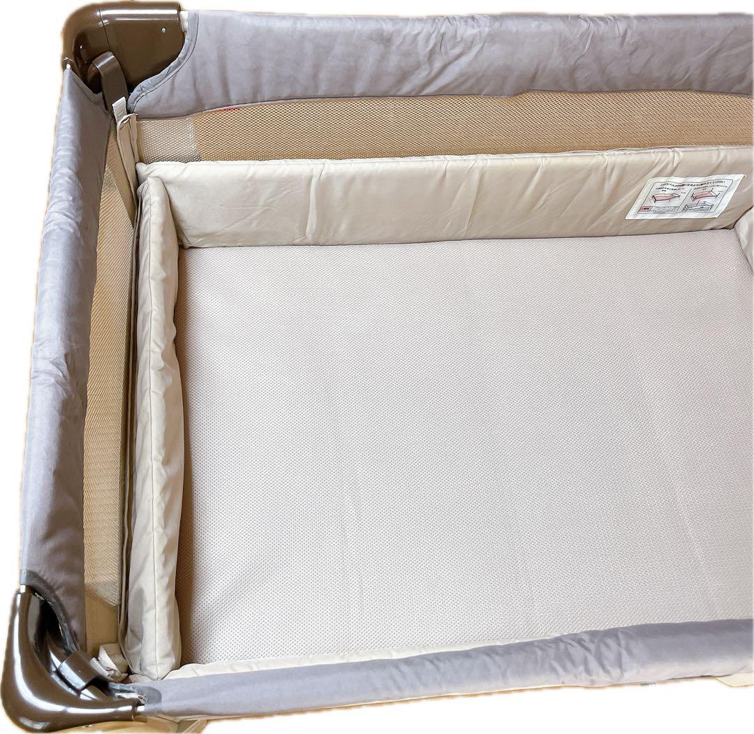 アップリカ　ココネルエアー　ベビーベッド　プレイヤード