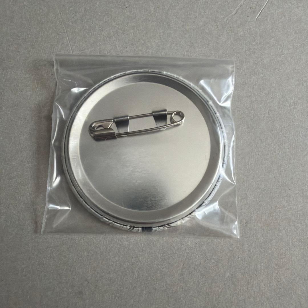 学園K 伊佐那社　シロ　缶バッジ