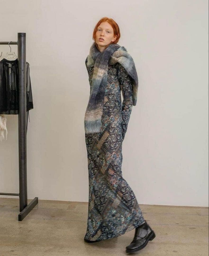 トップス PERVERZE Gradient Stripe Top and Scarf