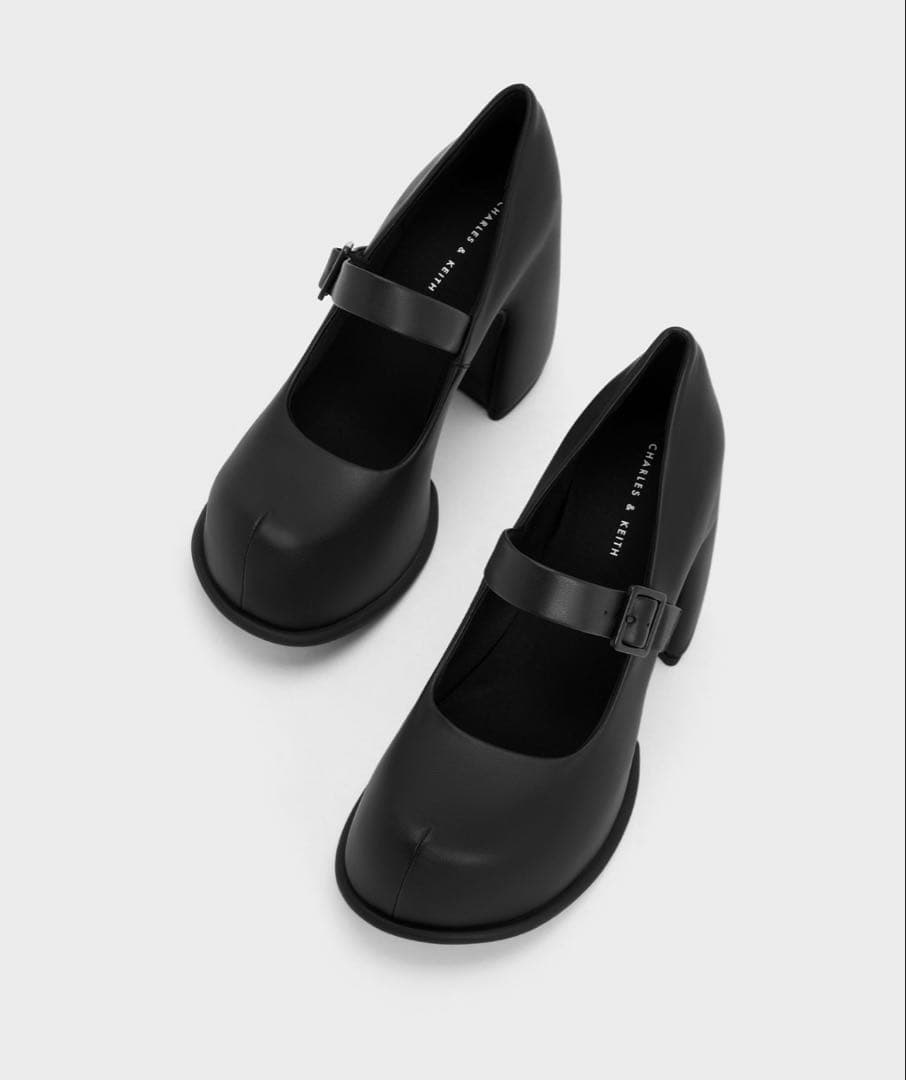 【値下げ不可】CHARLES & KEITH PIXIメリージェーン パンプス