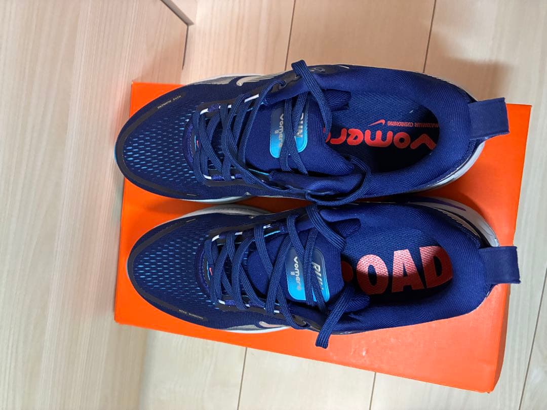 Nike Vomero 18 ネイビー　26センチ