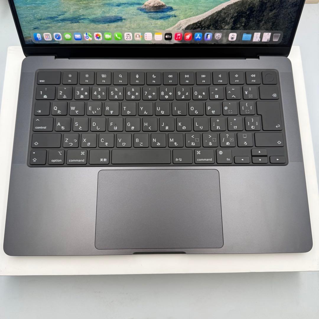 MacBook Pro M4 14インチ 2024 16GB / 512GB