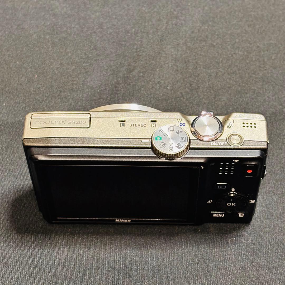 「美品」Nikon COOLPIX S8200 デジタルカメラ　シルバー