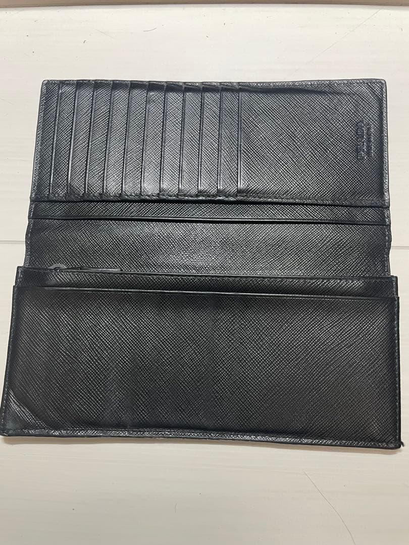 プラダ PRADA サフィアーノ トライアングルウォレット二つ折り長財布