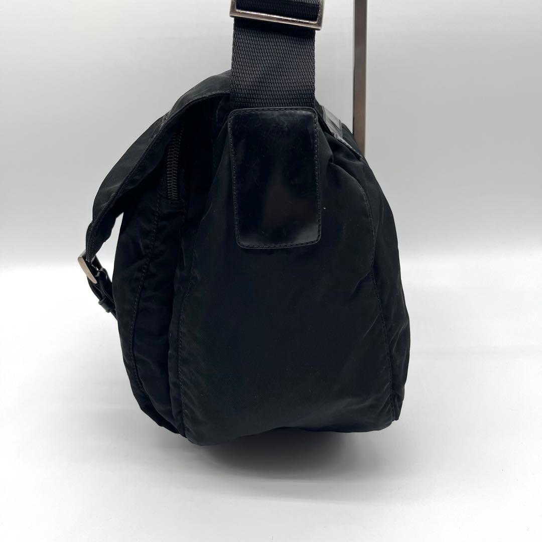 PRADA プラダ メッセンジャーバッグ ショルダーバック ナイロン三角ロゴ 黒