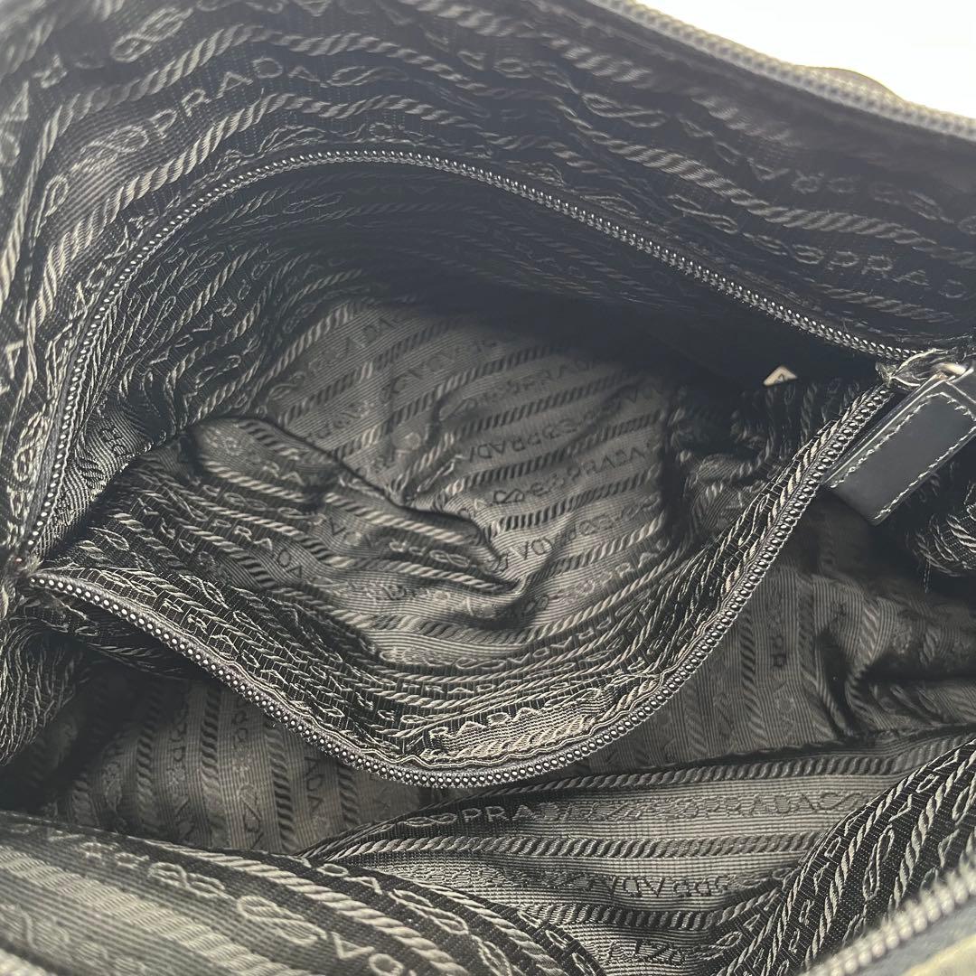 PRADA プラダ メッセンジャーバッグ ショルダーバック ナイロン三角ロゴ 黒