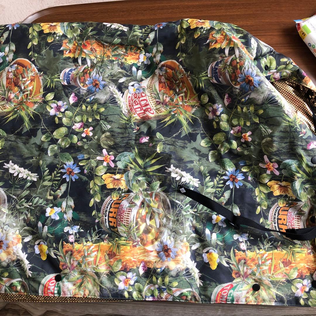 コロンビア　カップヌードルコラボ　ブランケット