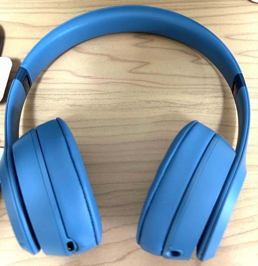 Beats Solo 4 オンイヤーワイヤレスヘッドフォン – スレートブルー