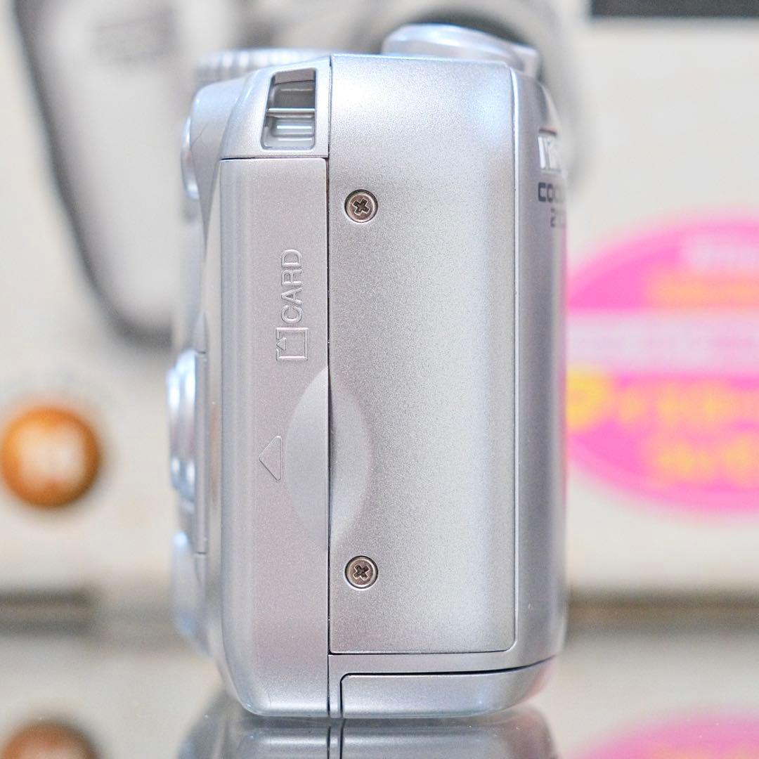美品動作品 平成レトロ CCD Nikon COOLPIX E2100 元箱付き