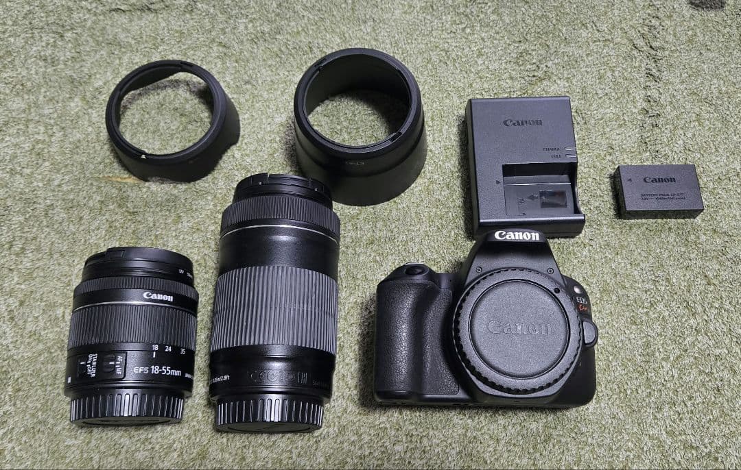 【中古】Canon EOS Kiss X9 デジタル一眼レフ　ダブルズームキット
