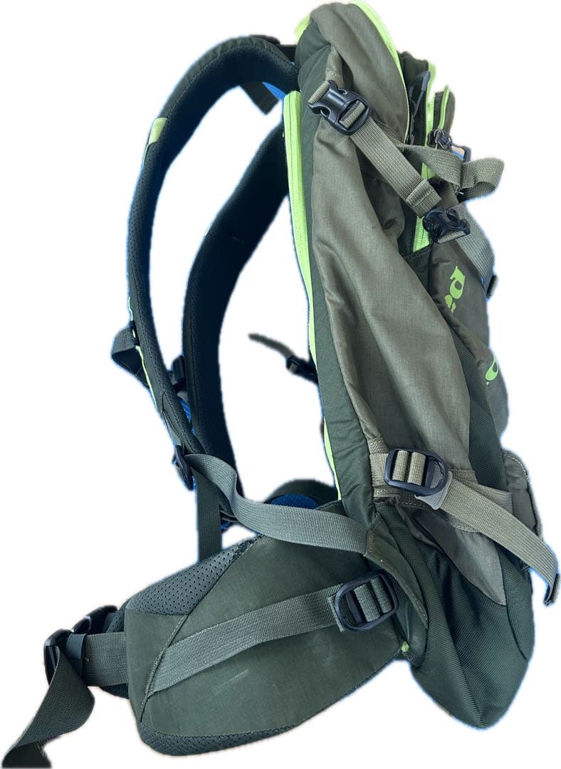 patagonia バックパック 30L ヘルメットホルダー付き（モンベル）